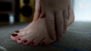 Sexy dancer foot show webcam (sexy feet, pov foot worship, foot tease, naughty girl feet, soles)