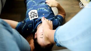 EXCLUSIVE! - New tall BIG feet model gets her soles worshiped for the first time (amazon girl feet)